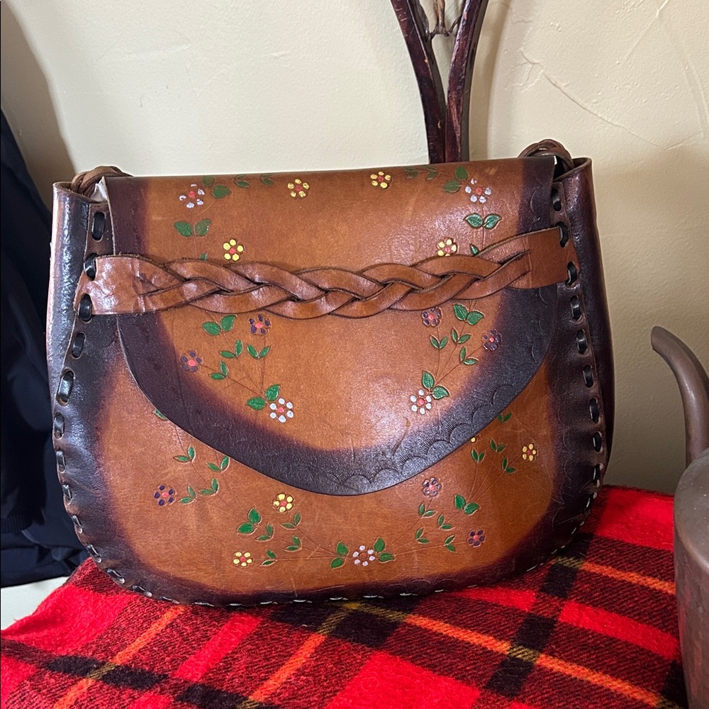Large Floral Brown Tooled Leather Shoulder Bag Purse